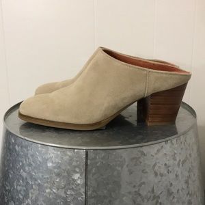 Natalia Blanco Suede Mule